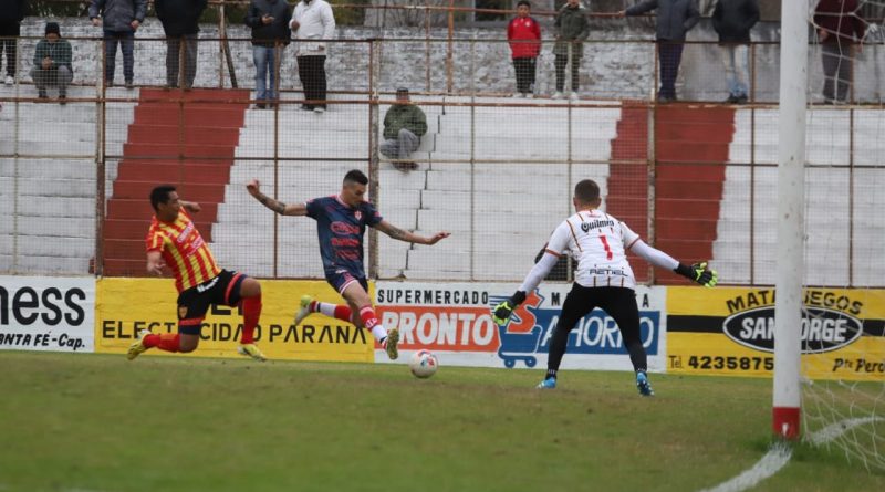 Atlético Paraná igualó 0 a 0 frente a Boca Unidos de Corrientes por la fecha 15 del Federal A. Con este empate, el decano sale de zona de descenso a la espera de que pase con Defensores de Villa Ramallo.
