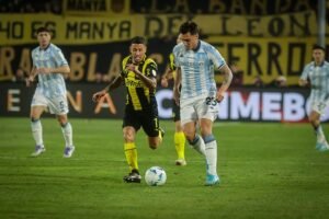 Racing vs Peñarol en Montevido