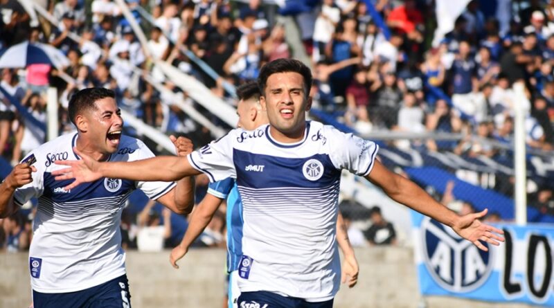 Dos miran desde arriba