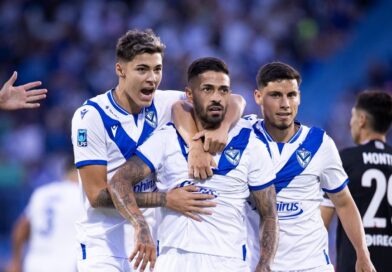 Vélez se aprovechó de River