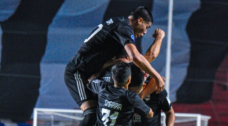 Racing empató y Riestra ganó