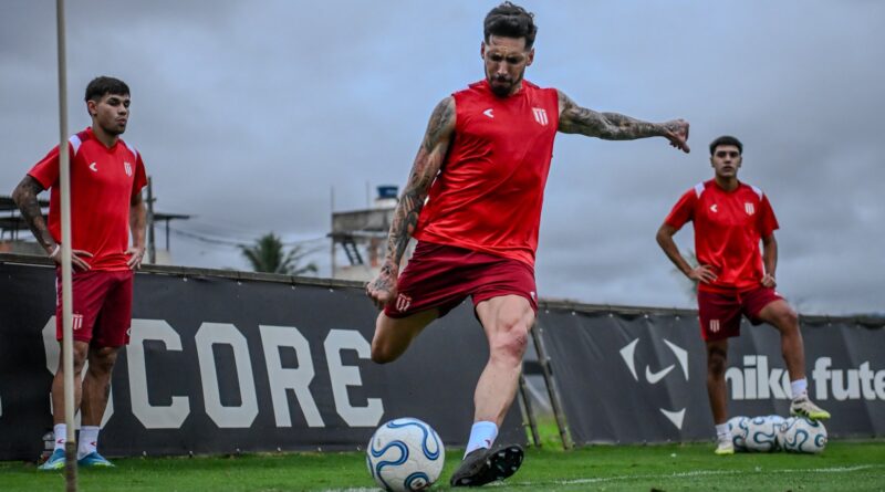 Juegan Estudiantes y Lanús