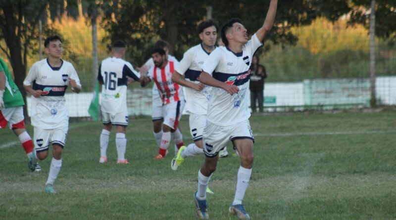 Hay fútbol en La Capillita