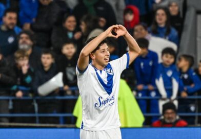 Tercer triunfo al hilo de Vélez