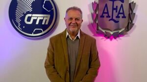 alejandro Schneider